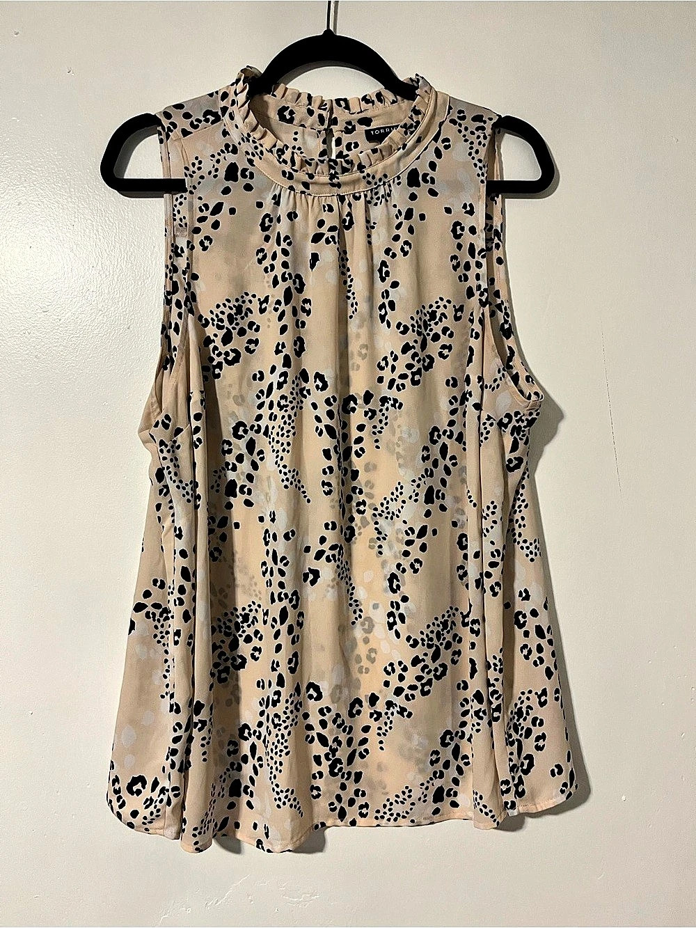 Torrid Animal Print Sleeveless Blouse in Beige & Black Size 1
